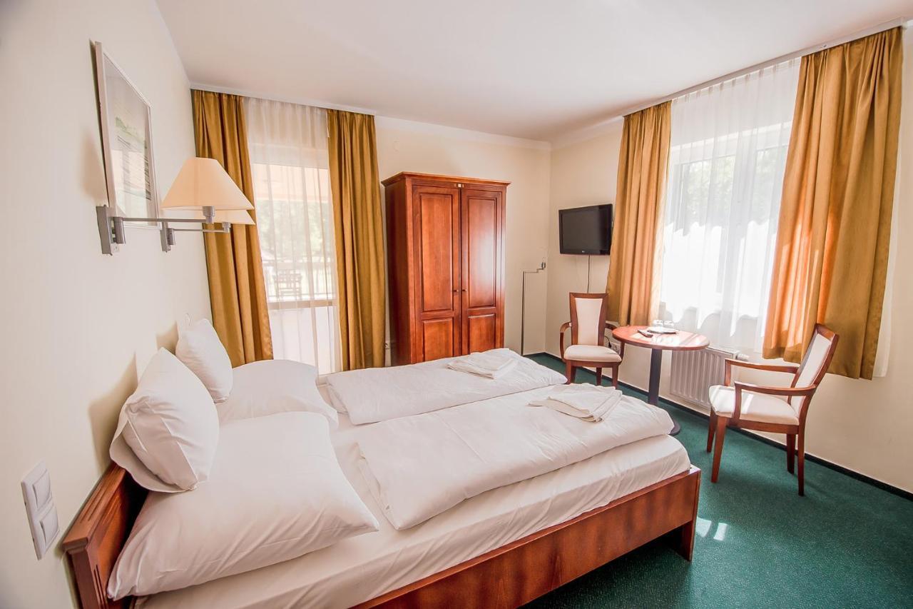 Sziget Hotel Veranka Ersekcsanad Luaran gambar