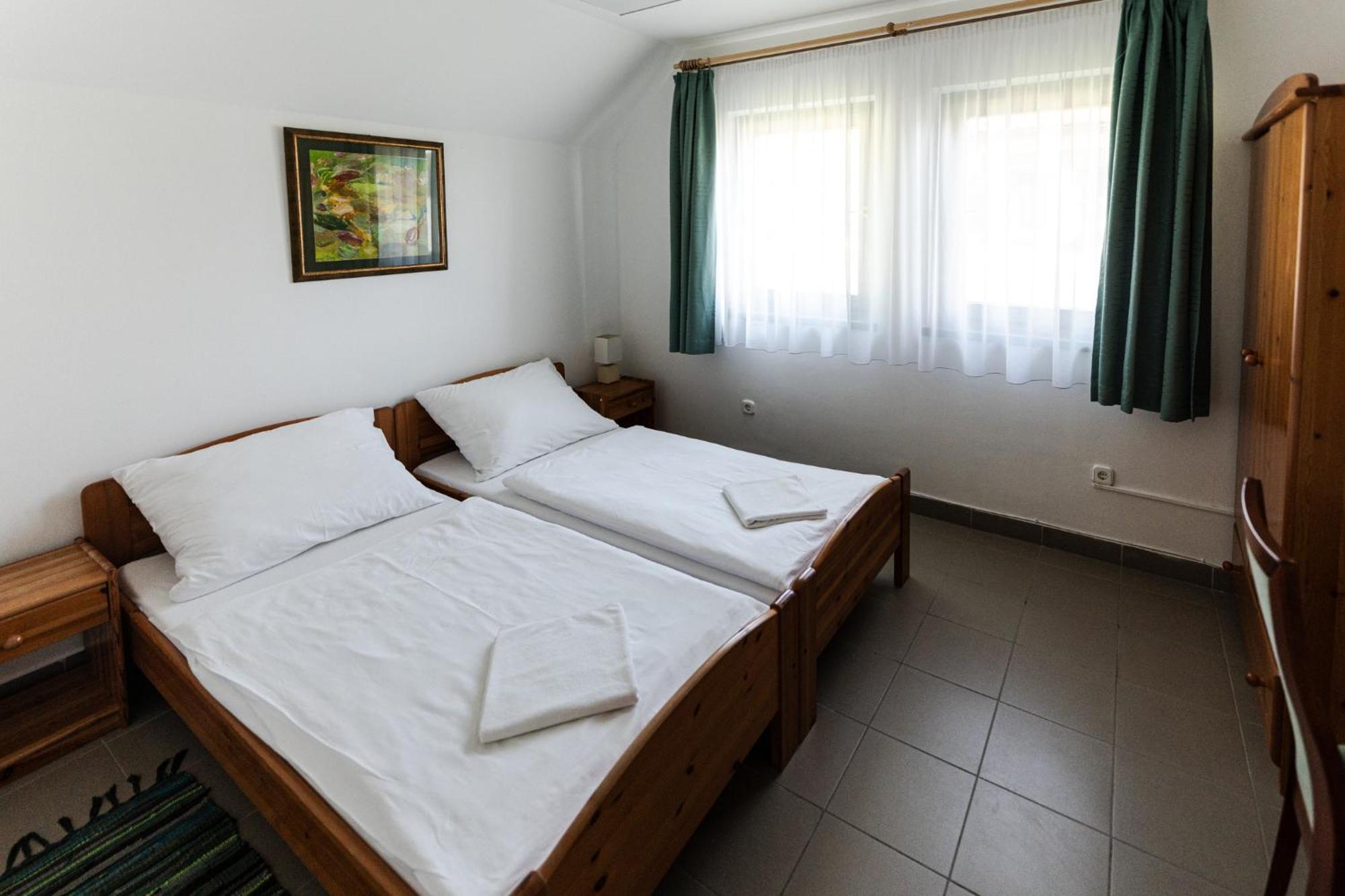 Sziget Hotel Veranka Ersekcsanad Luaran gambar